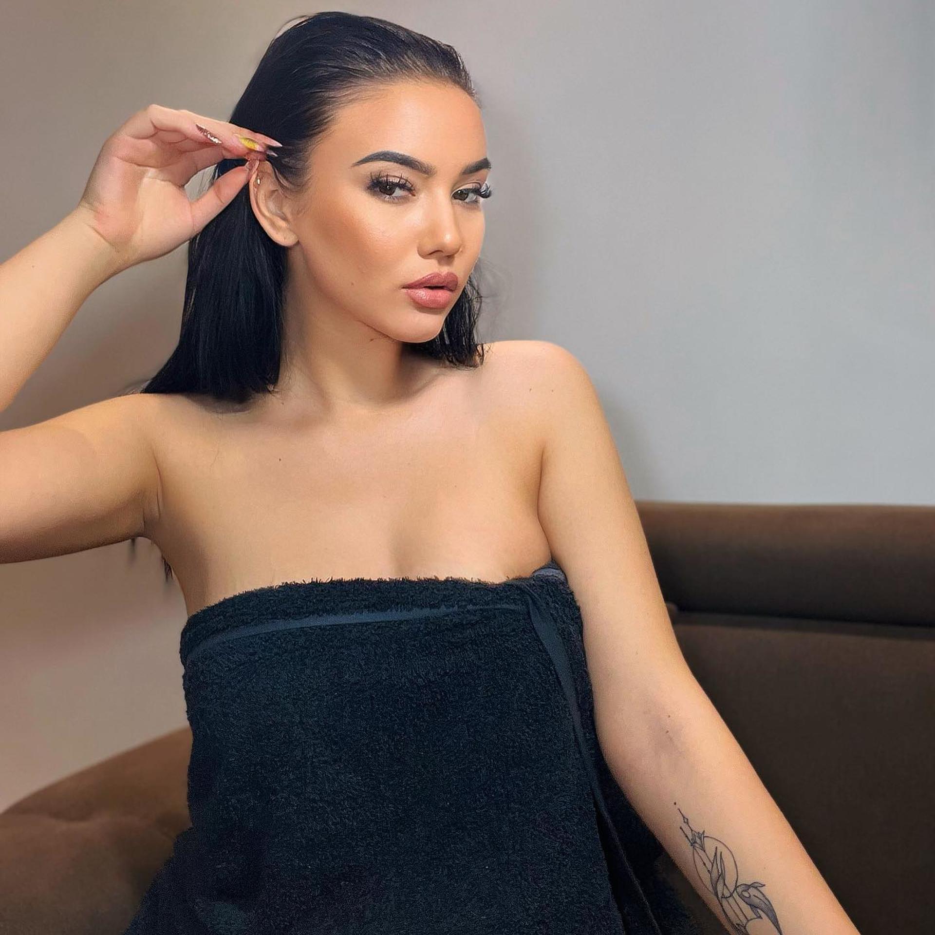 Alina Mihaela S / alina03m Обнажённые утечки OnlyFans 1