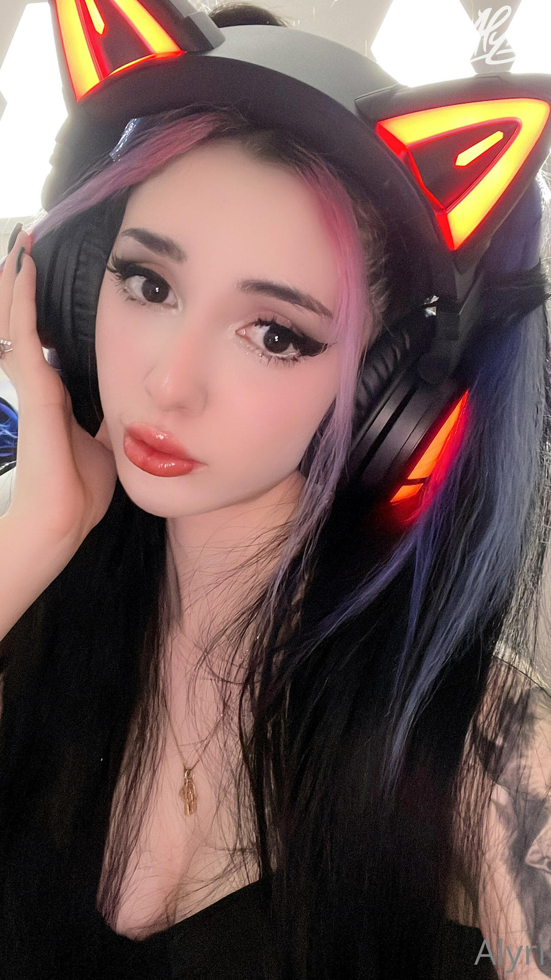 alyri / alyri_tv Обнажённые утечки OnlyFans 1