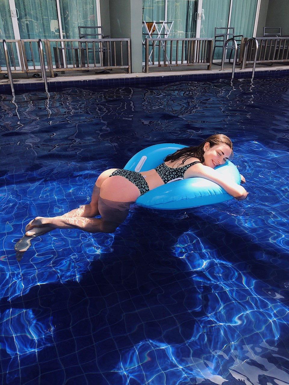 Ahrinyan / Арина Бердникова Nude OnlyFans Утечки 1