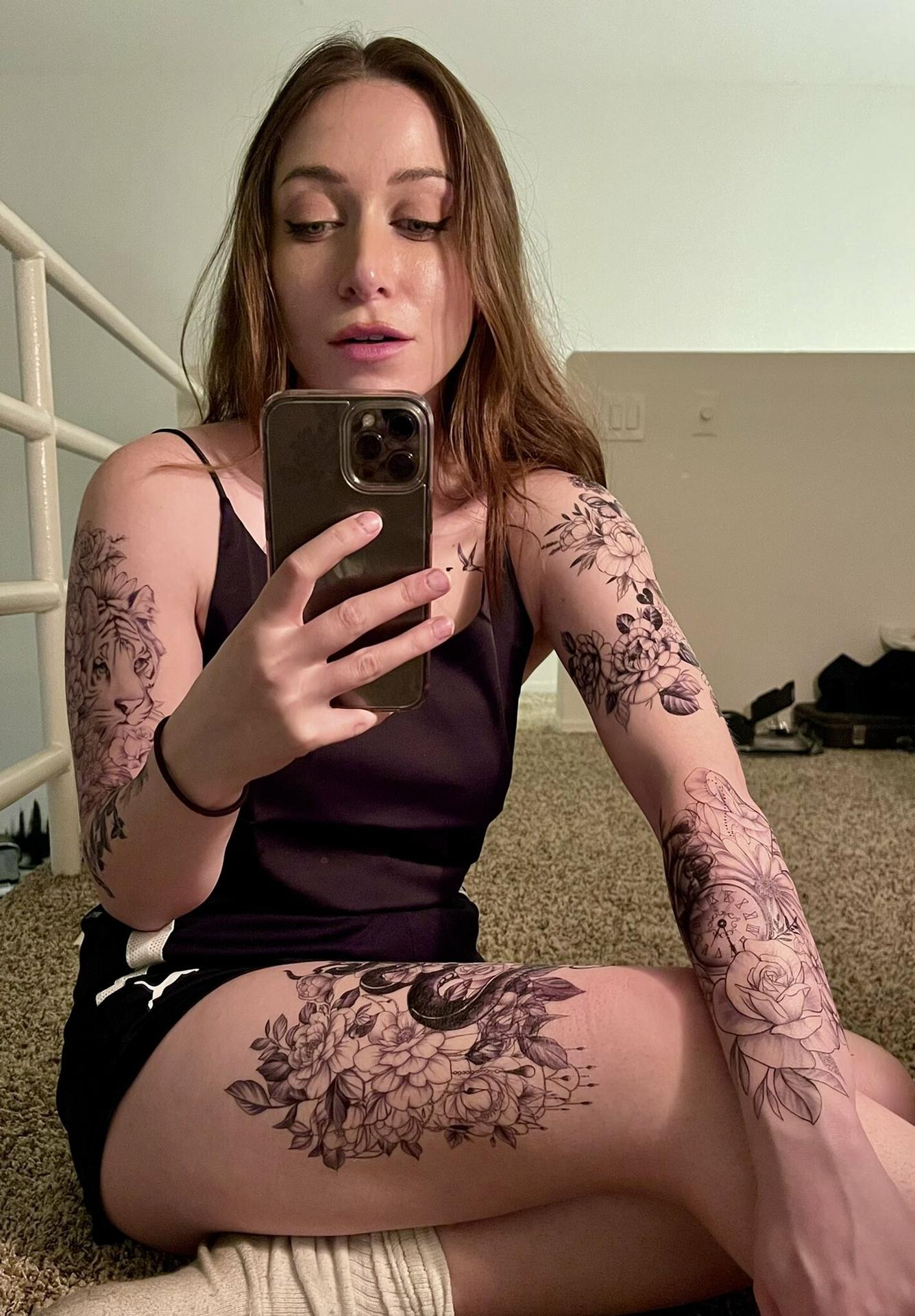 Утечки ню Ayytrae / omgcosplay с OnlyFans 1