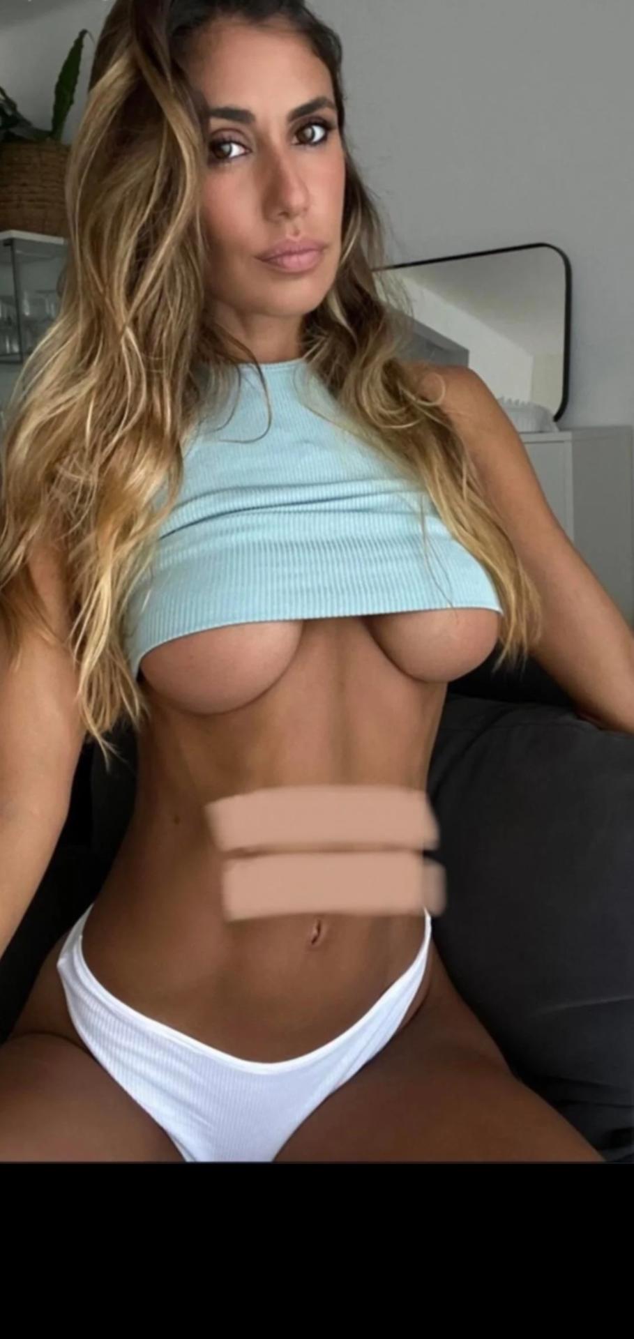 Carolineclnfit / carolinasolano Обнажённые утечки OnlyFans 1