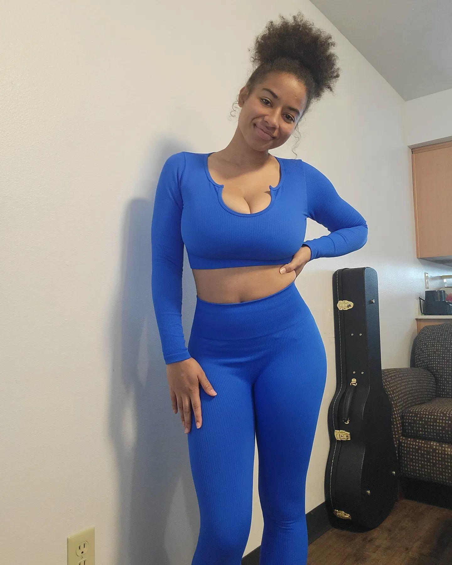 Dina / coco_ppop01 / cocopeepshow Обнажённые утечки OnlyFans 1