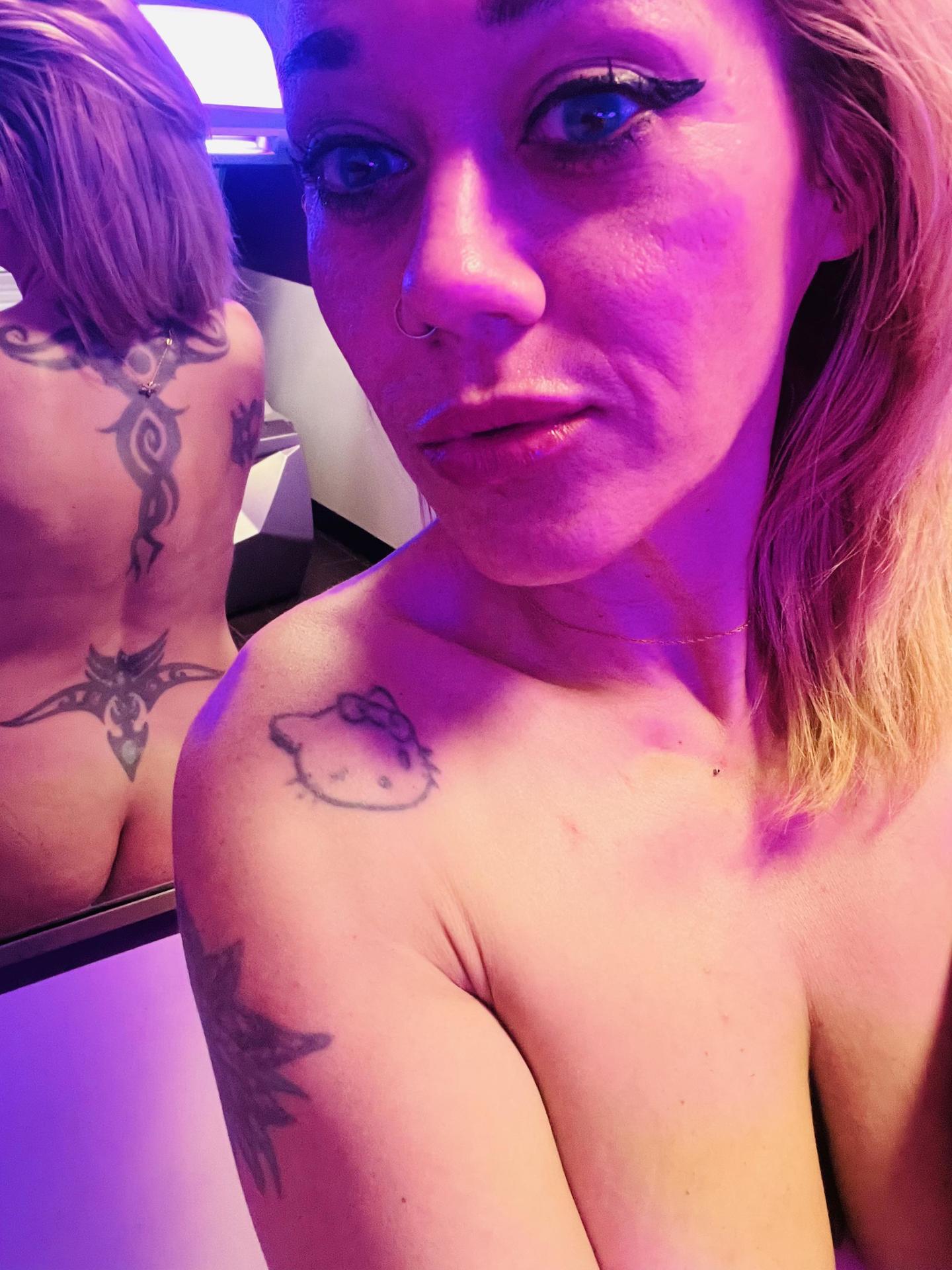 JustJenReacts / justjenof Nude OnlyFans Утечки 1