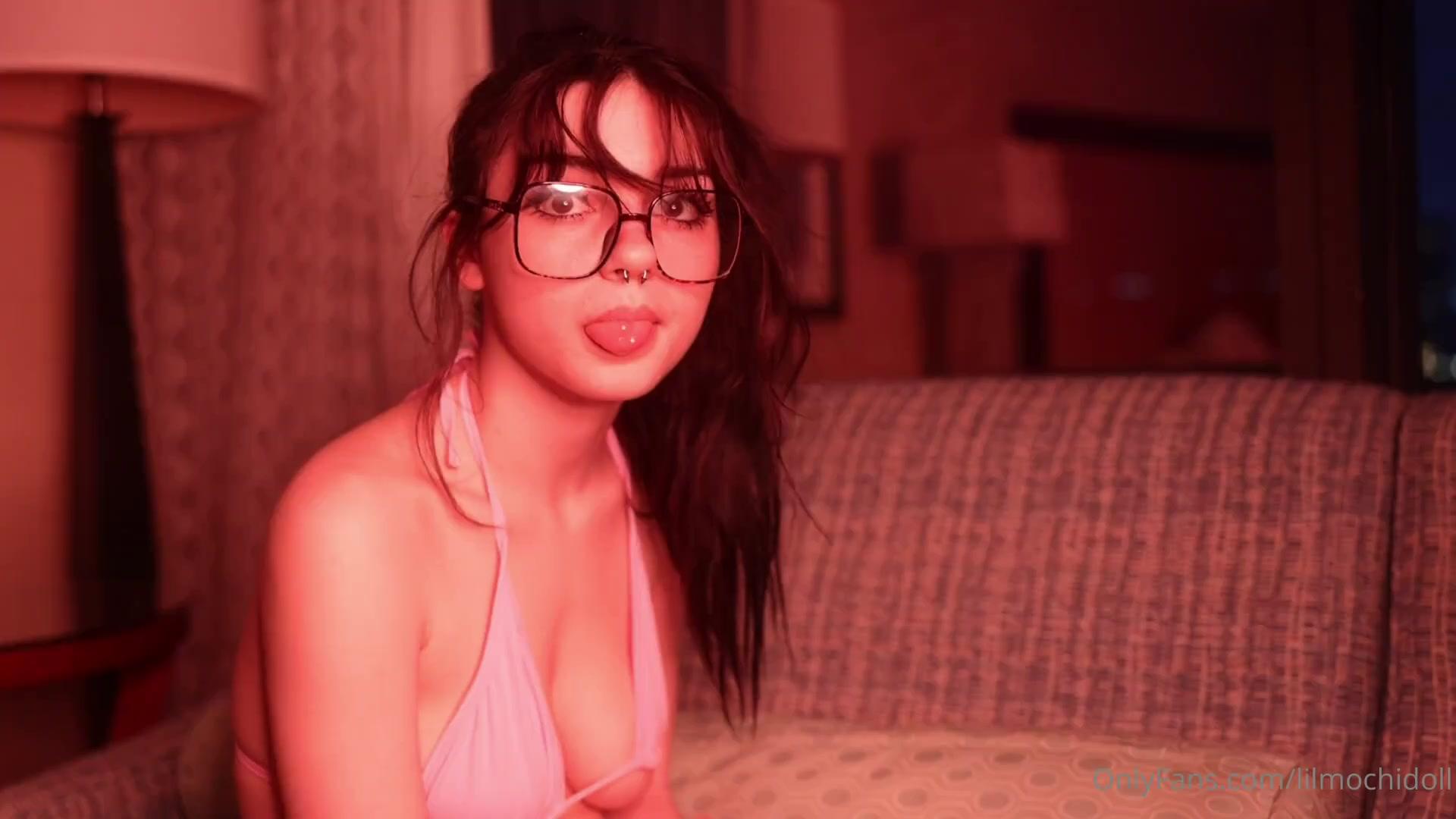 Lilmochidoll / lucifersexdoll Обнажённые утечки OnlyFans 1