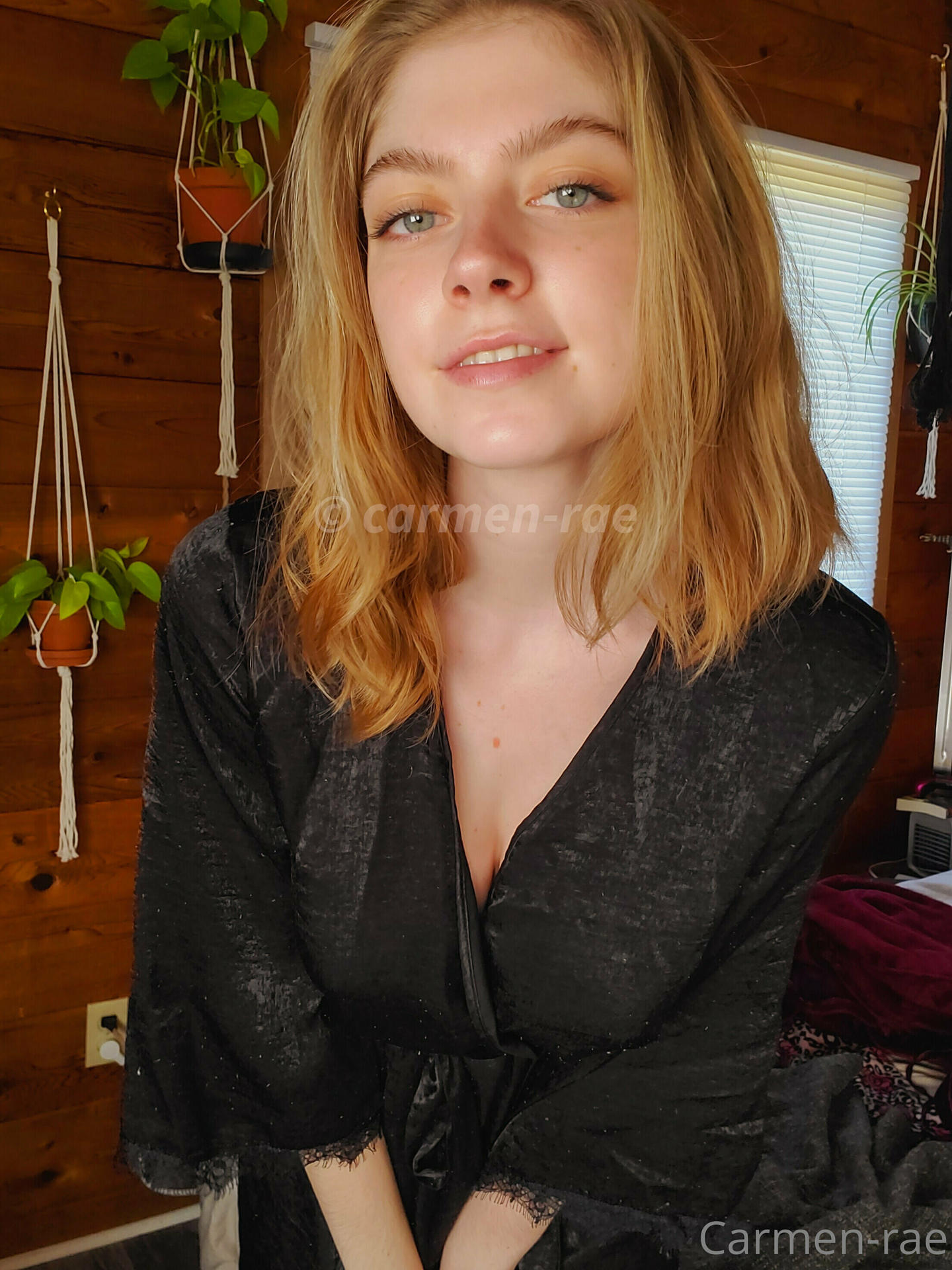 Слив обнажённых фото Makoshake с OnlyFans 1
