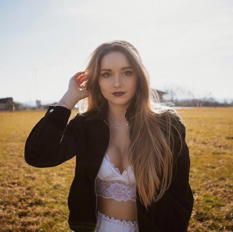 Melanie Hoepfl / melanie_melody / melaniehfl Слив нюдовых фото с OnlyFans 1