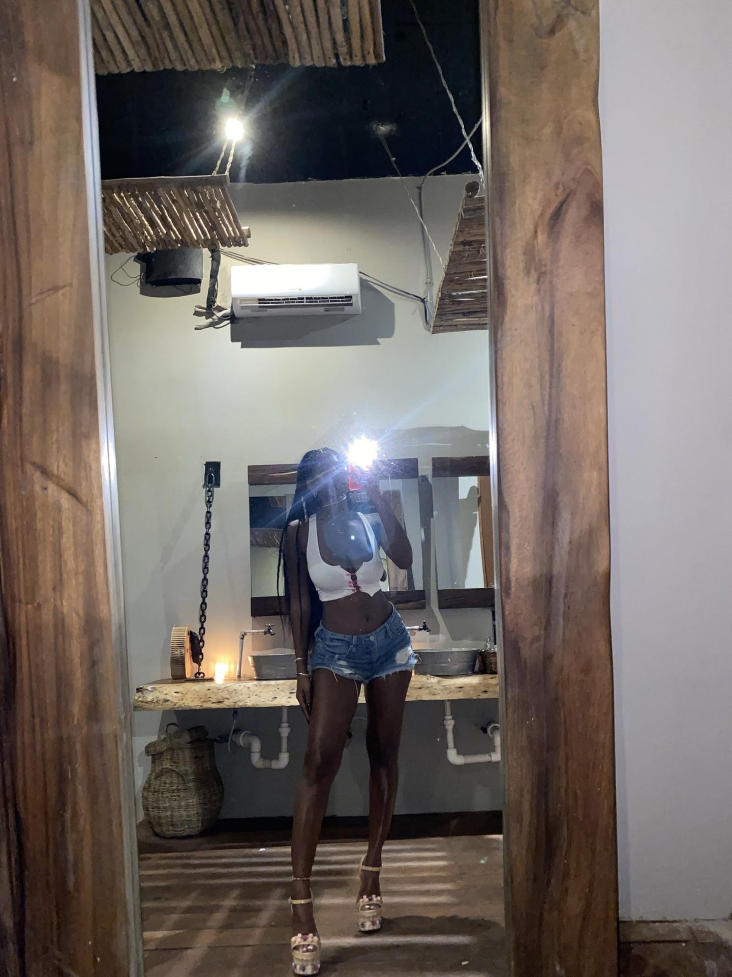 Утечки голых фото Misskellykel с OnlyFans 1