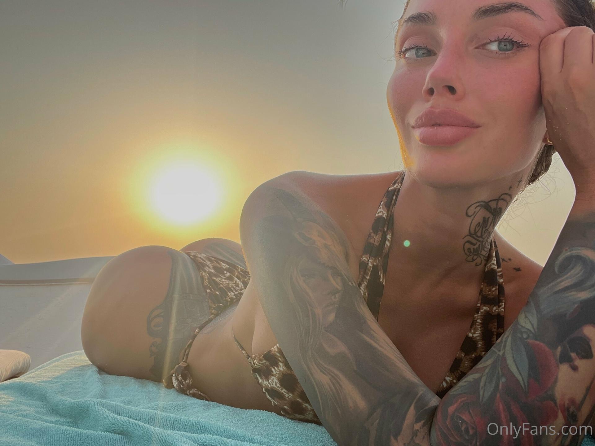 Nessa Orlova / nessamooore / rusmeganfox слив нюдовых фото с OnlyFans 1