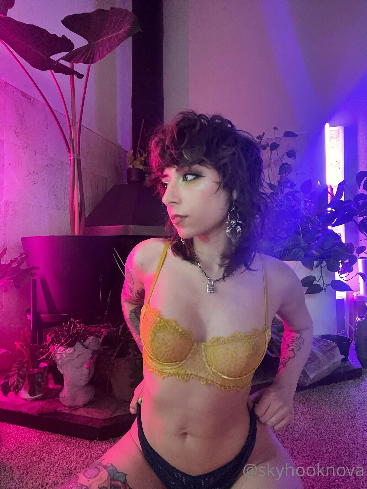 Skyhook Nova / skyhooknova слив нюдовых фото с OnlyFans 1