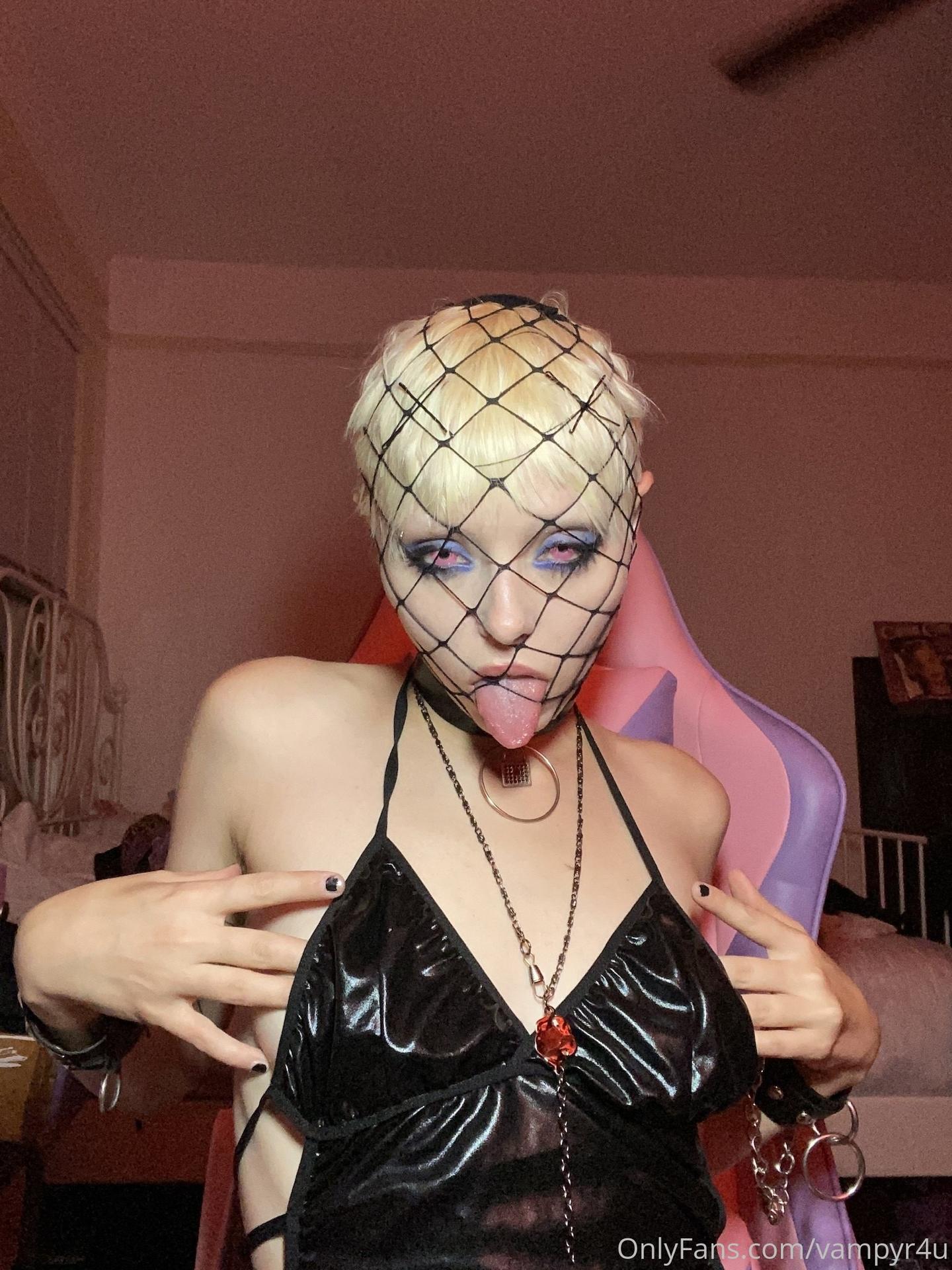 vampy / vampyr4u Обнажённые утечки OnlyFans 1