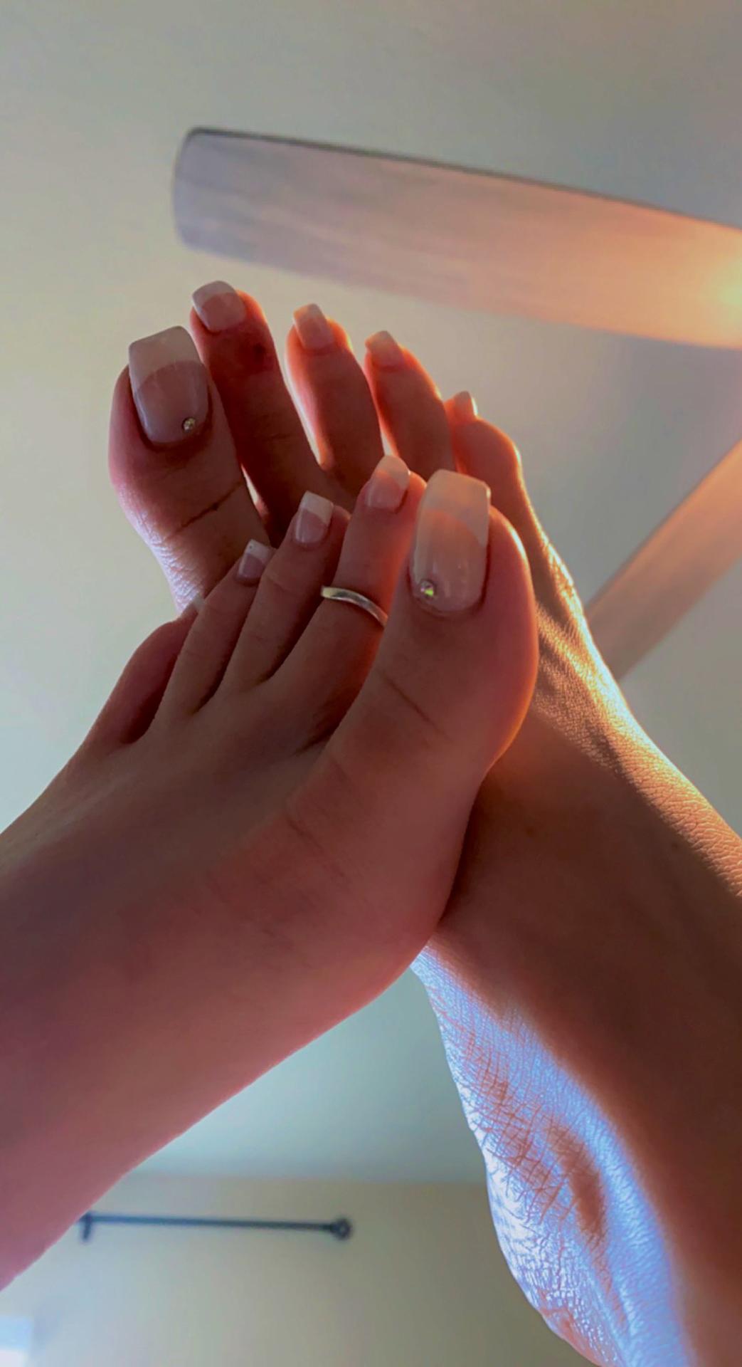 OGTwinkleToes / WaifuFeetMilk Голые утечки OnlyFans 1