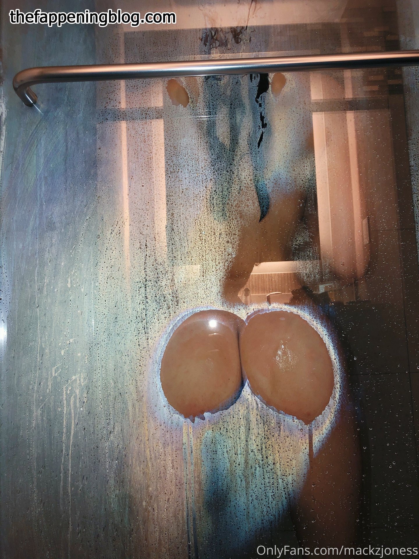 Mackenzie Jones aka mackzjoness Leaked Photo 125