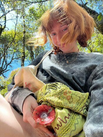 kittynippyhippie / littlenippyhippie Голые Утечки OnlyFans Фото 46