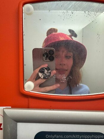 kittynippyhippie / littlenippyhippie Голые Утечки OnlyFans Фото 61
