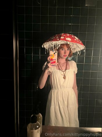 kittynippyhippie / littlenippyhippie Голые Утечки OnlyFans Фото 62