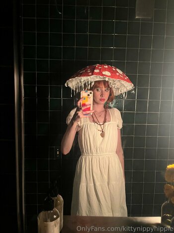 kittynippyhippie / littlenippyhippie Голые Утечки OnlyFans Фото 63