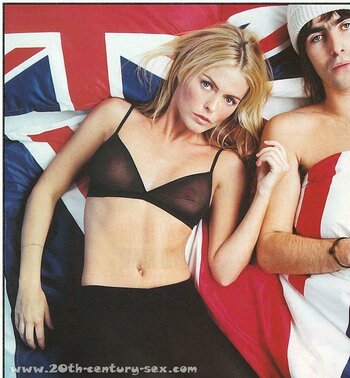 Patsy Kensit / patsykensit Голые Утечки Фото 36