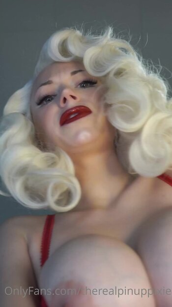 Pineup Pixie / Bianca Blakney 2 / pinuppixietm / therealpinuppixie Голые Утечки OnlyFans Фото 19