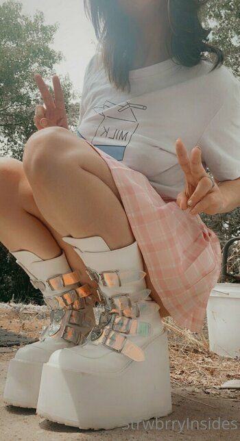 viinusflytrap Голые Утечки Фото 1