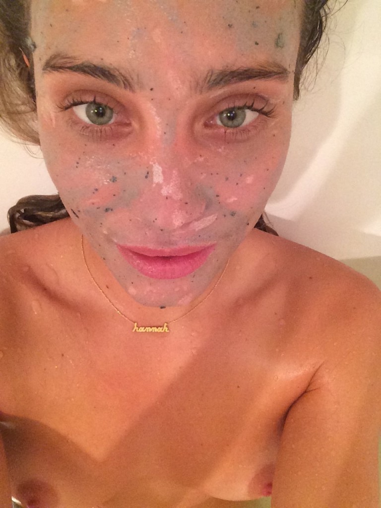 Ханна Дэвис голая 04