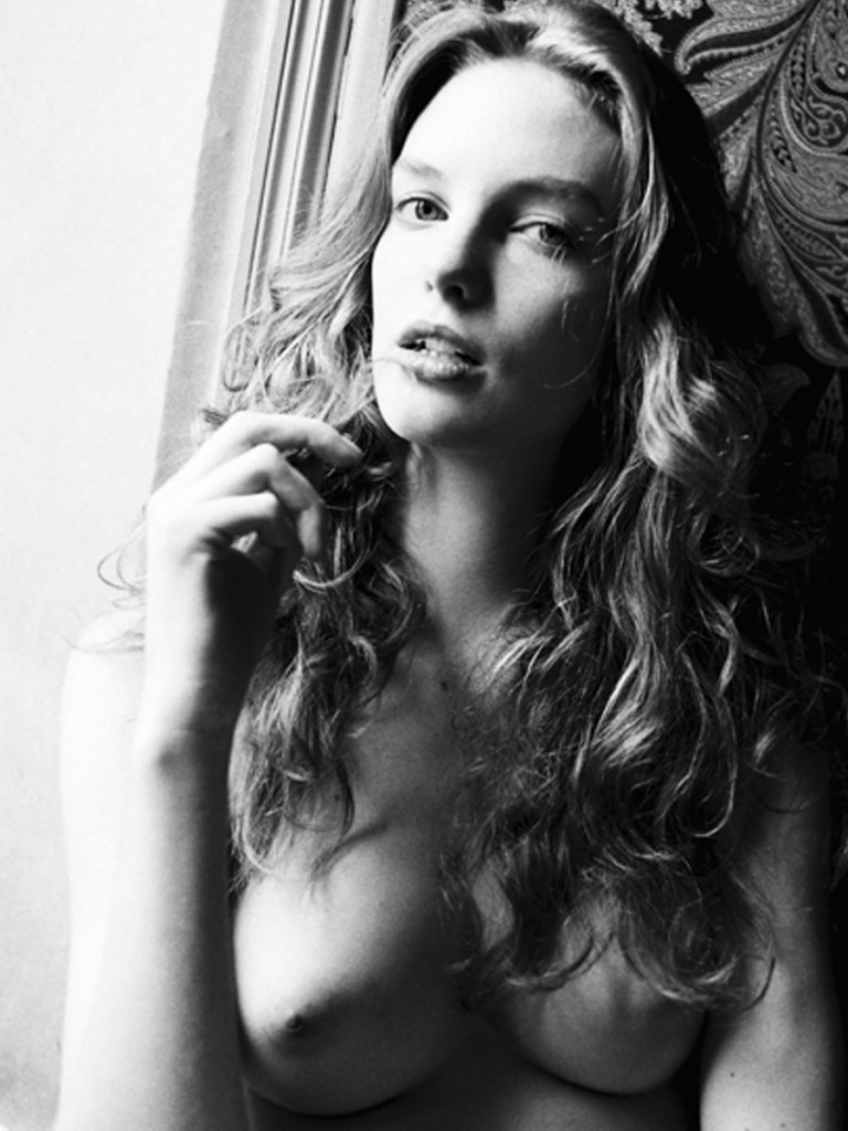 Clara Settje Голая 05