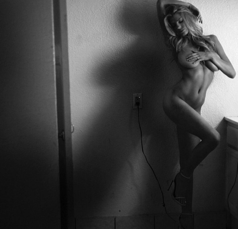 Charlotte-McKinney-Nude-2