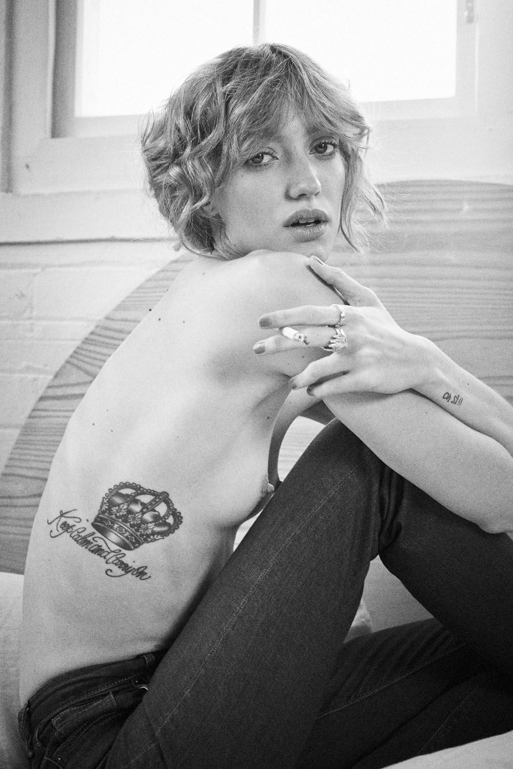 Dana-Almada-Topless-1