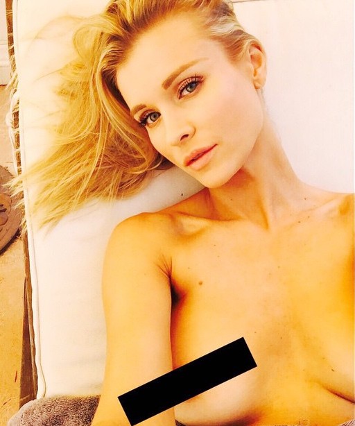 Joanna-Krupa-Topless-1