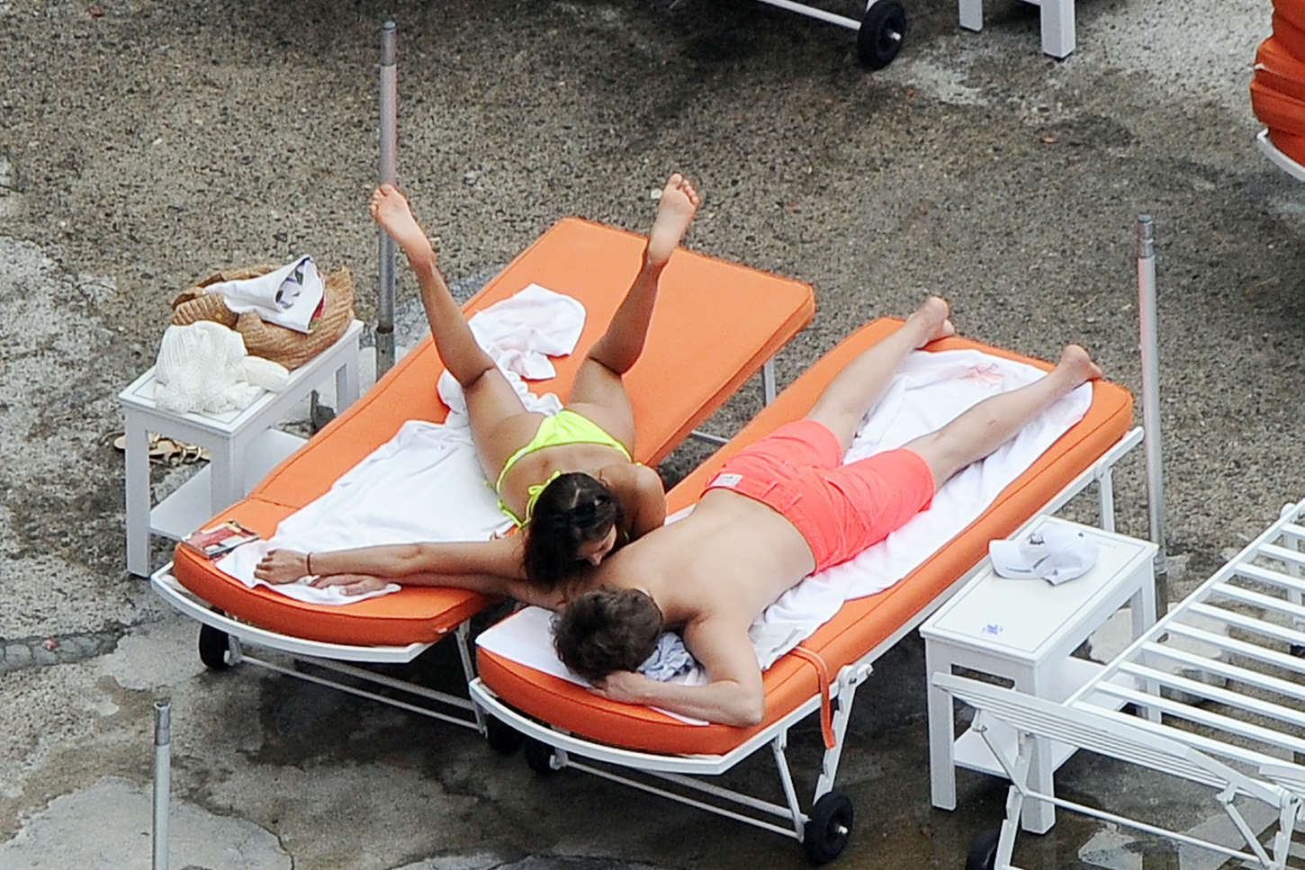 Irina-Shayk-in-a-Bikini-10