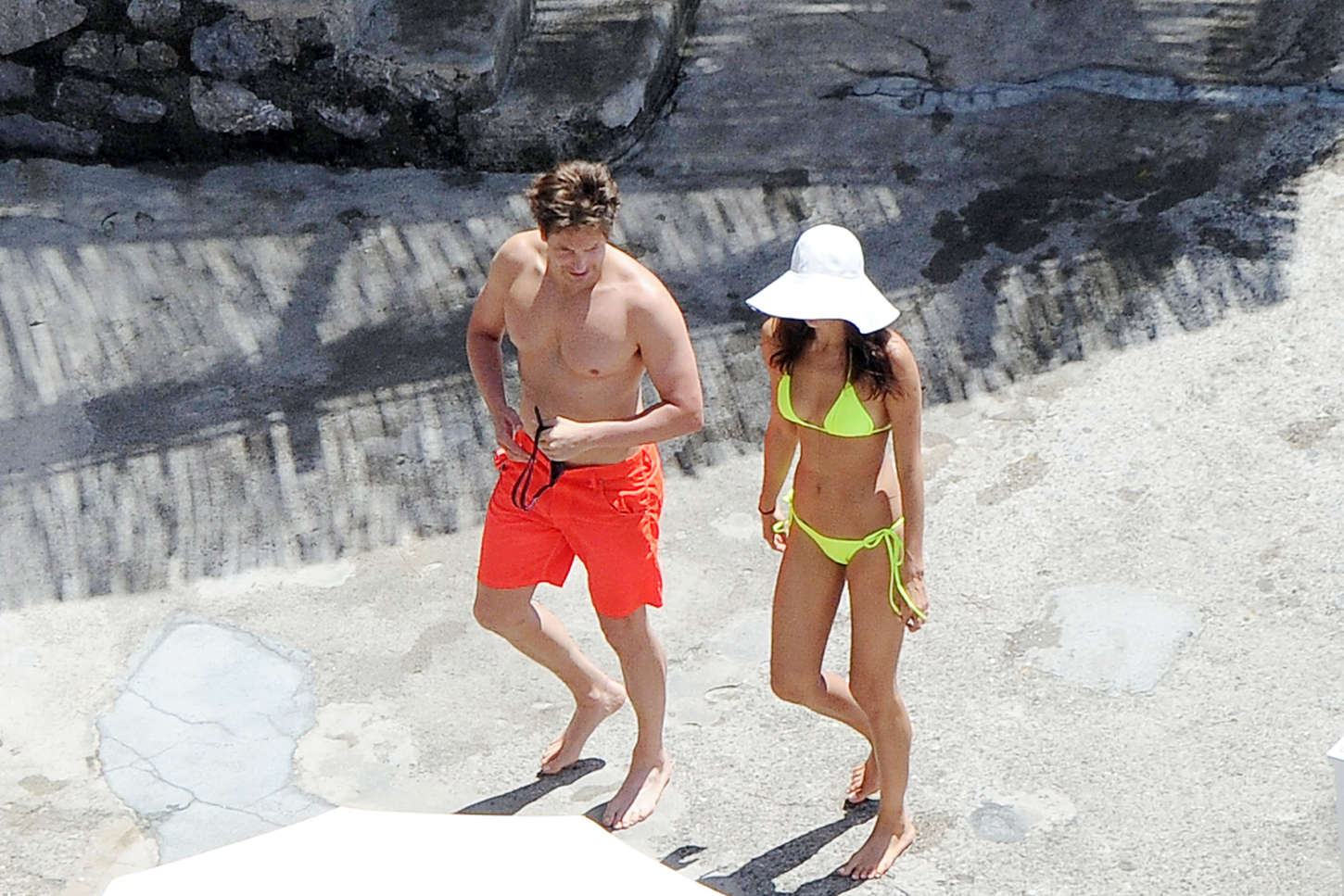 Irina-Shayk-in-a-Bikini-15