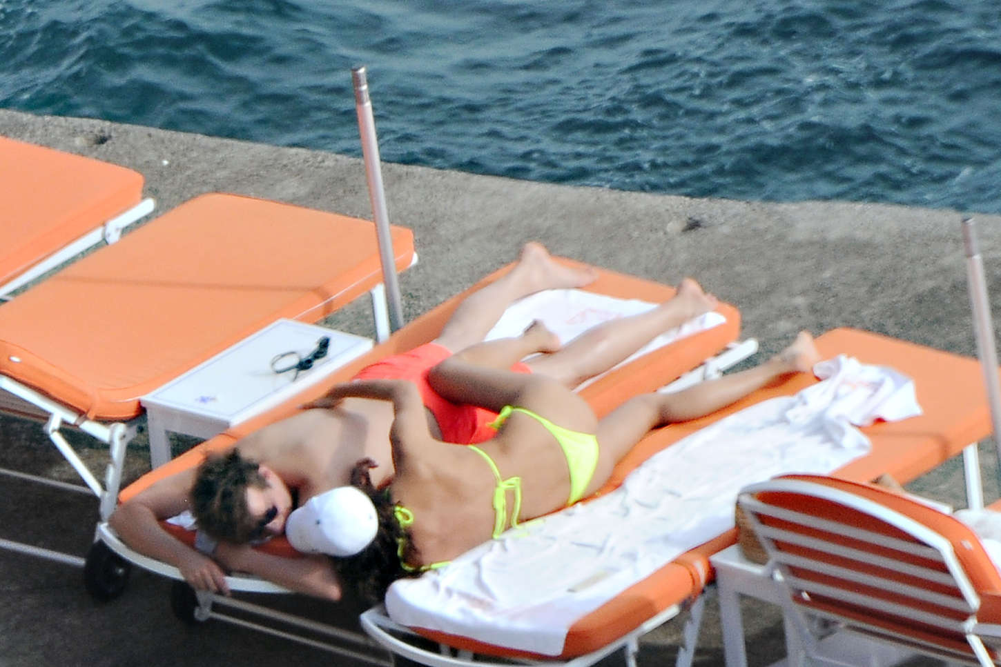 Irina-Shayk-in-a-Bikini-2