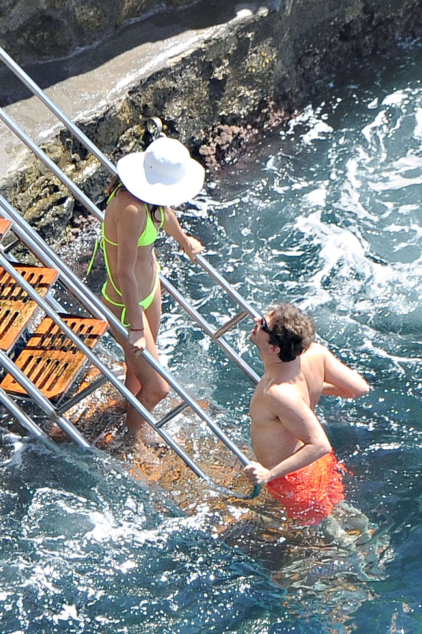 Irina-Shayk-in-a-Bikini-7