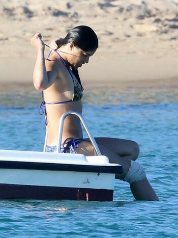 Michelle-Rodriguez-in-a-Bikini-12