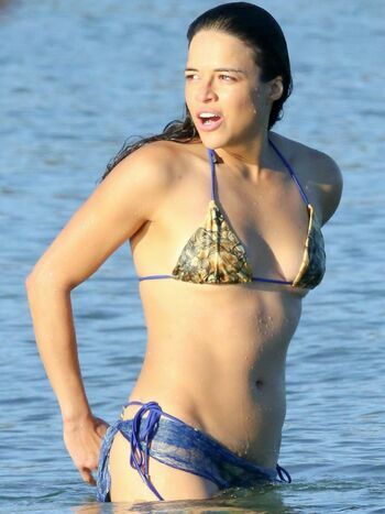 Michelle-Rodriguez-in-a-Bikini-4
