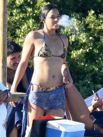 Michelle-Rodriguez-in-a-Bikini-9