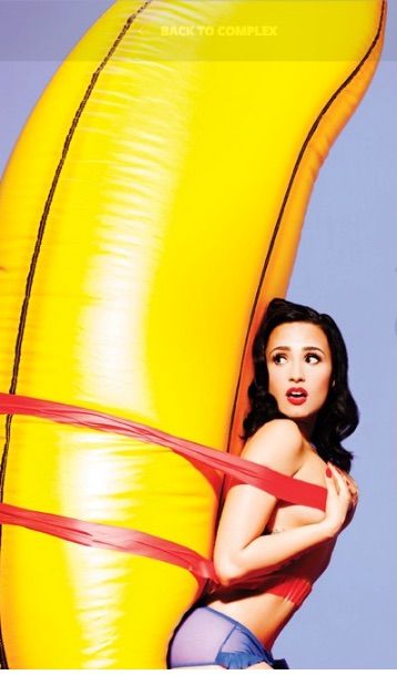 Demi-Lovato-Sexy-Topless-4