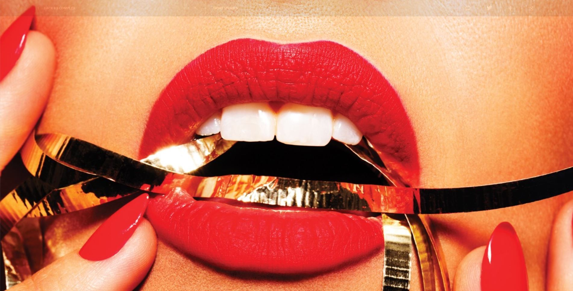 Demi-Lovato-Sexy-Topless-6