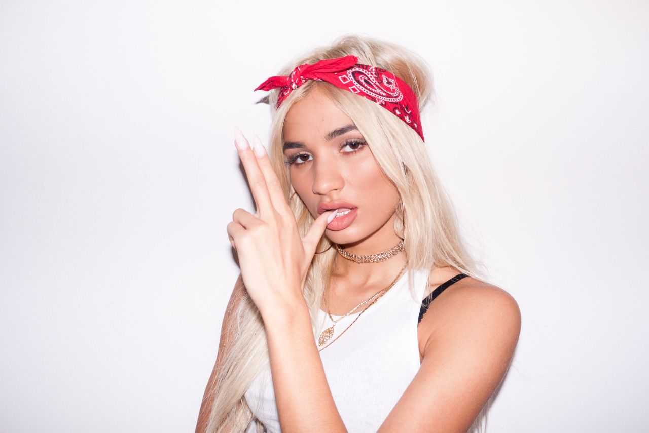 Pia-Mia-Perez-Sexy-3