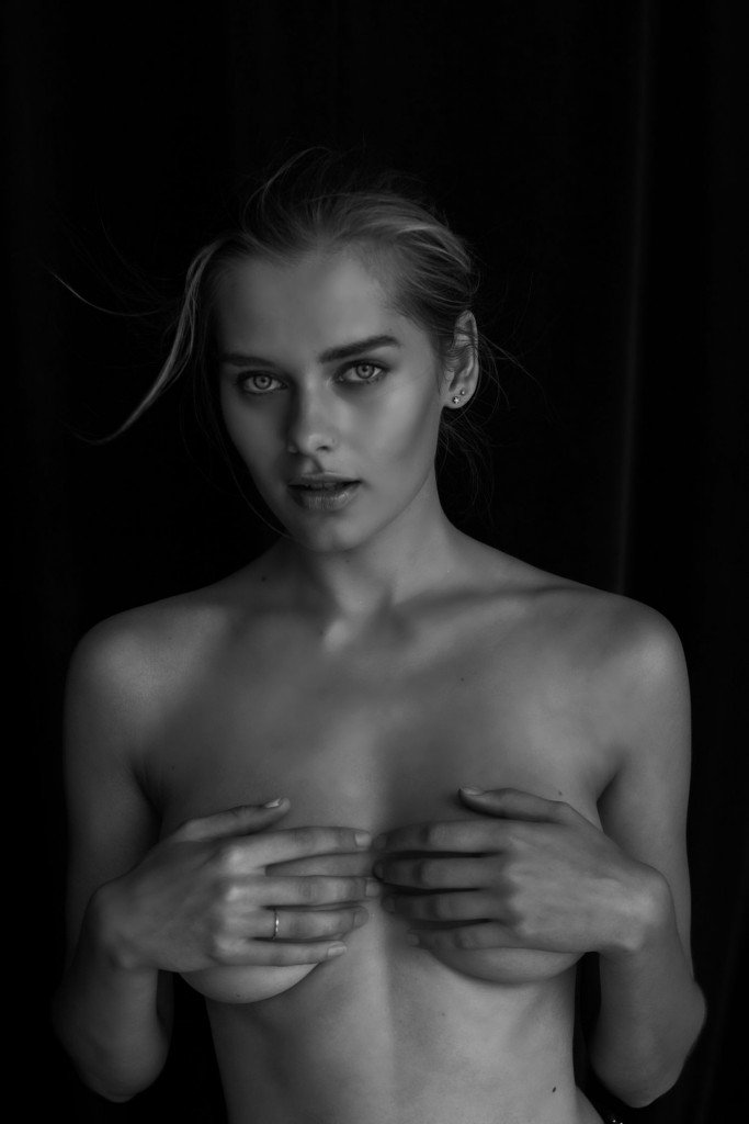 Solveig-Mork-Hansen-Nude-4