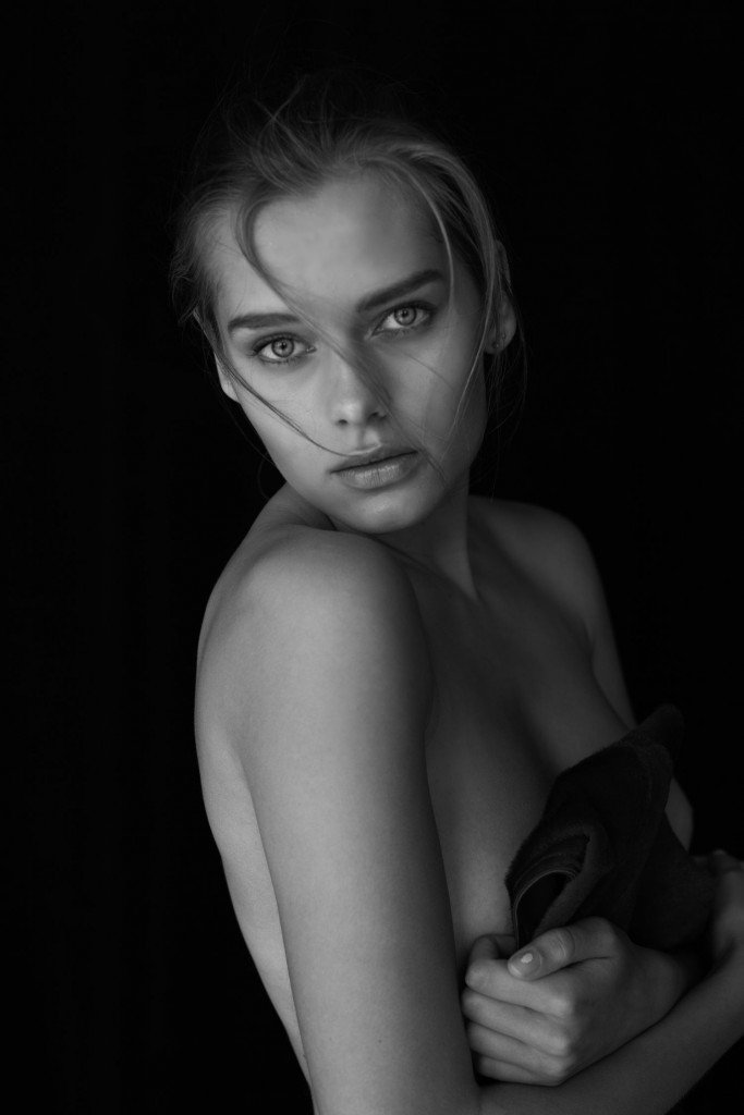 Solveig-Mork-Hansen-Nude-7