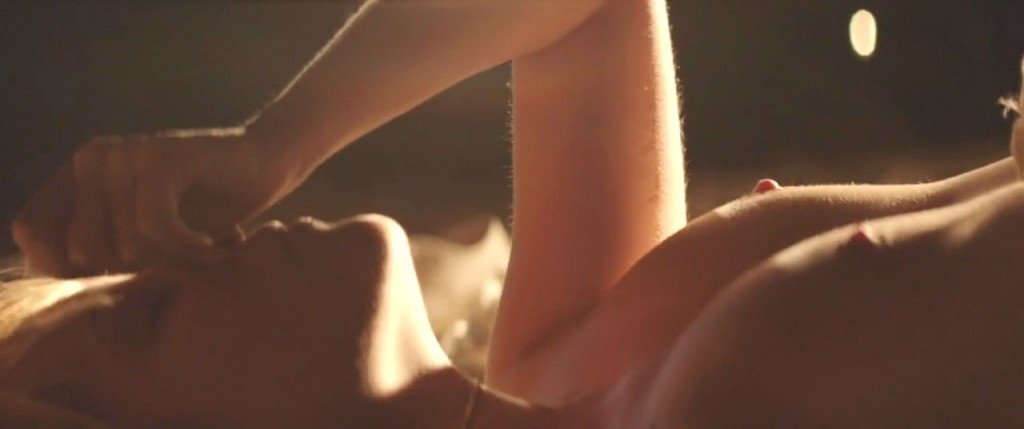 Bare-Nude-Lesbians-Sex-Scenes-2