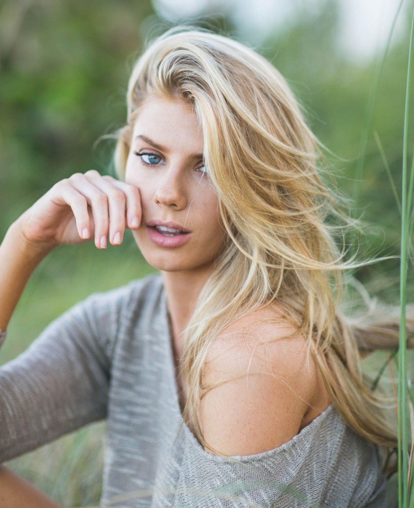 Charlotte-McKinney-Sexy-4