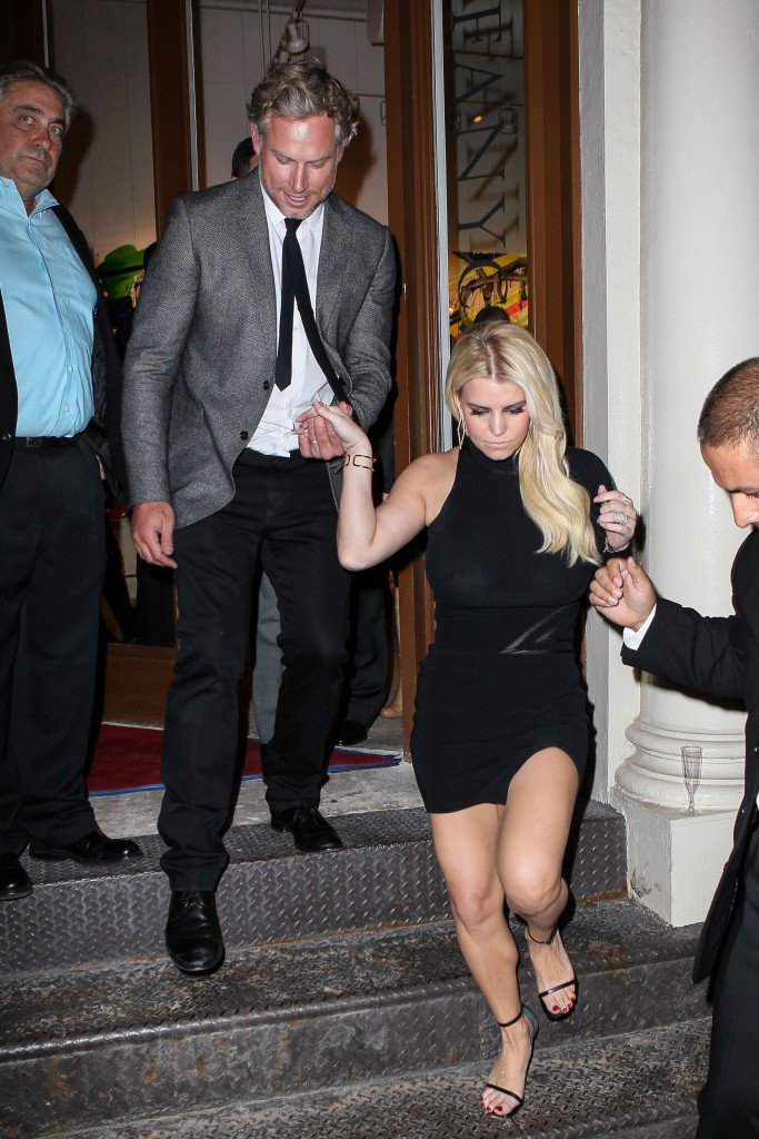 Jessica-Simpson-See-Through-8