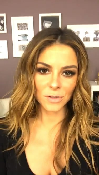 Maria-Menounos-Cleavage-7
