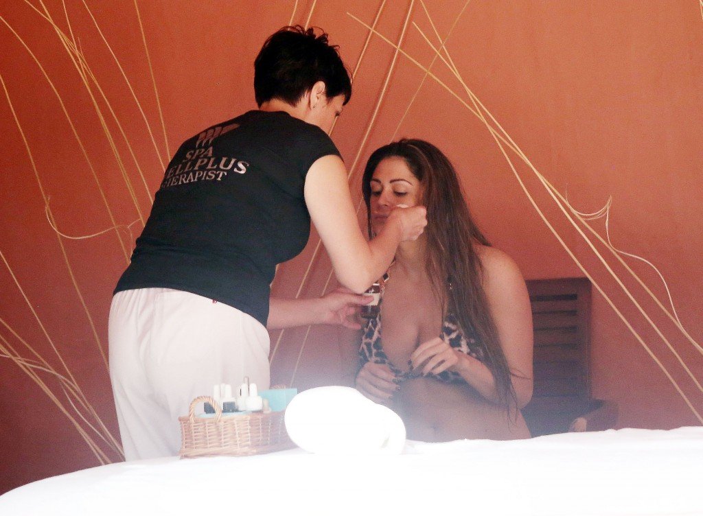 Casey-Batchelor-Bikini-Photos-147