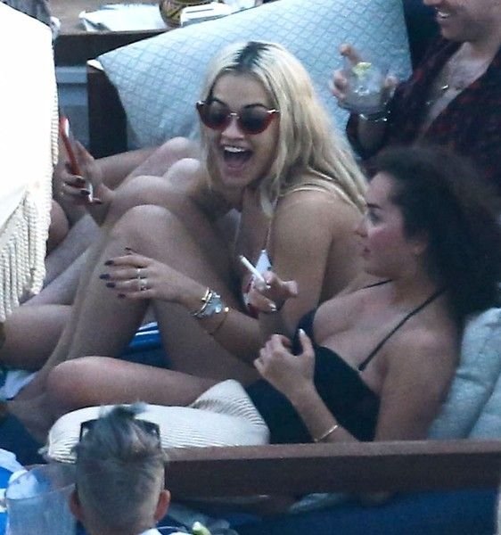 Rita-Ora-and-Daisy-Lowe-Sexy-4