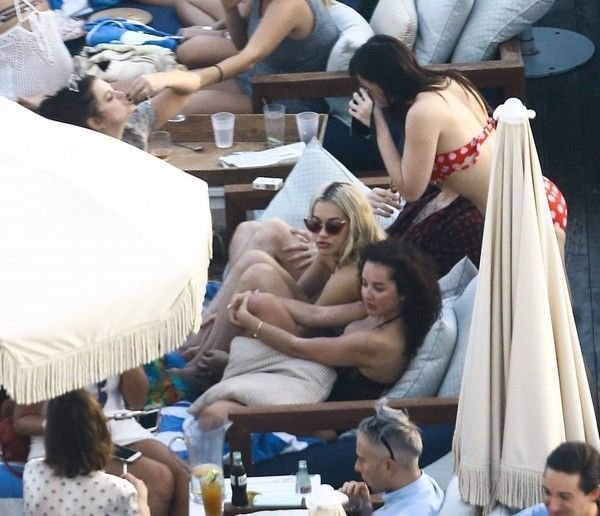 Rita-Ora-and-Daisy-Lowe-Sexy-8