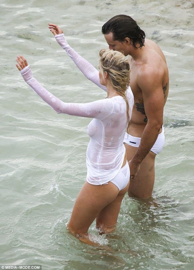 Lara-Stone-See-Through-25