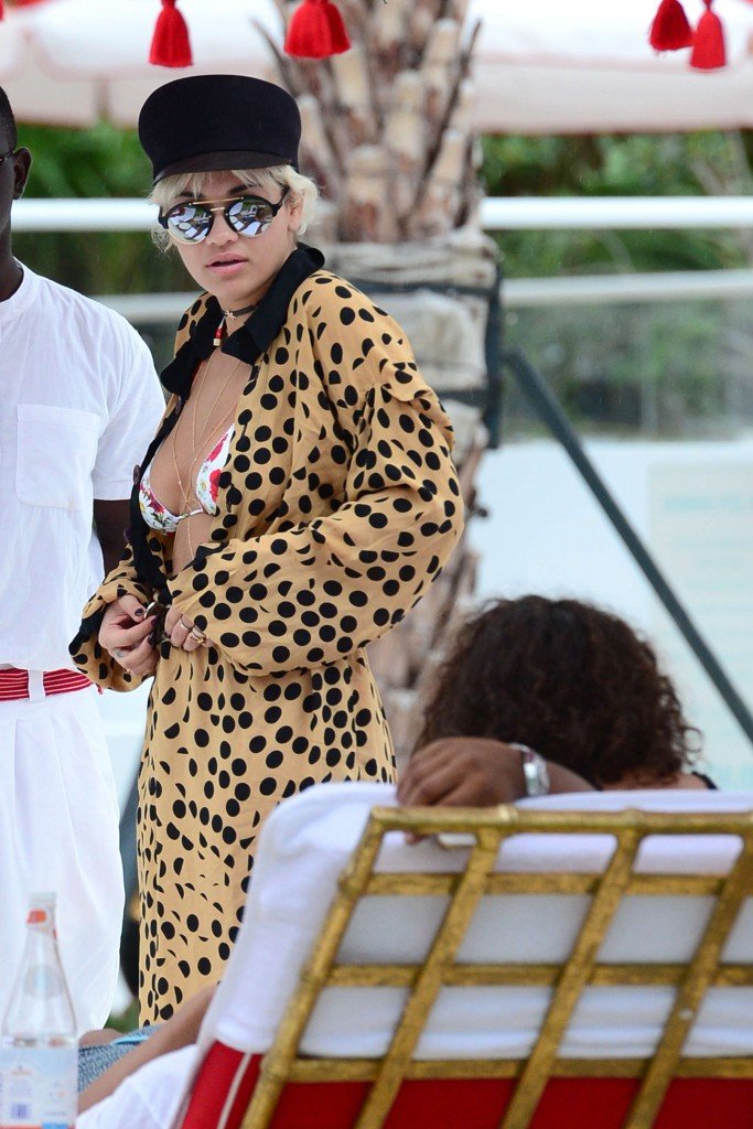 Rita-Ora-in-a-Bikini-46