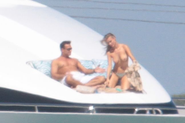 Joanna-Krupa-Topless-4